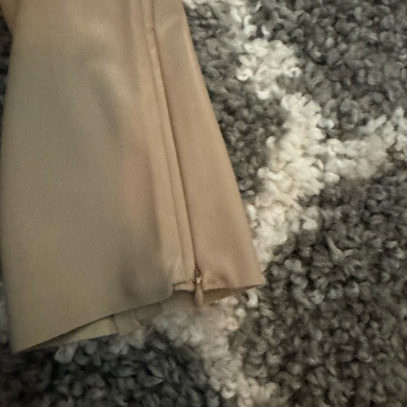 NWT Zara Faux Leather Hi-Rise Leggings Size Small - Picture 4 of 9